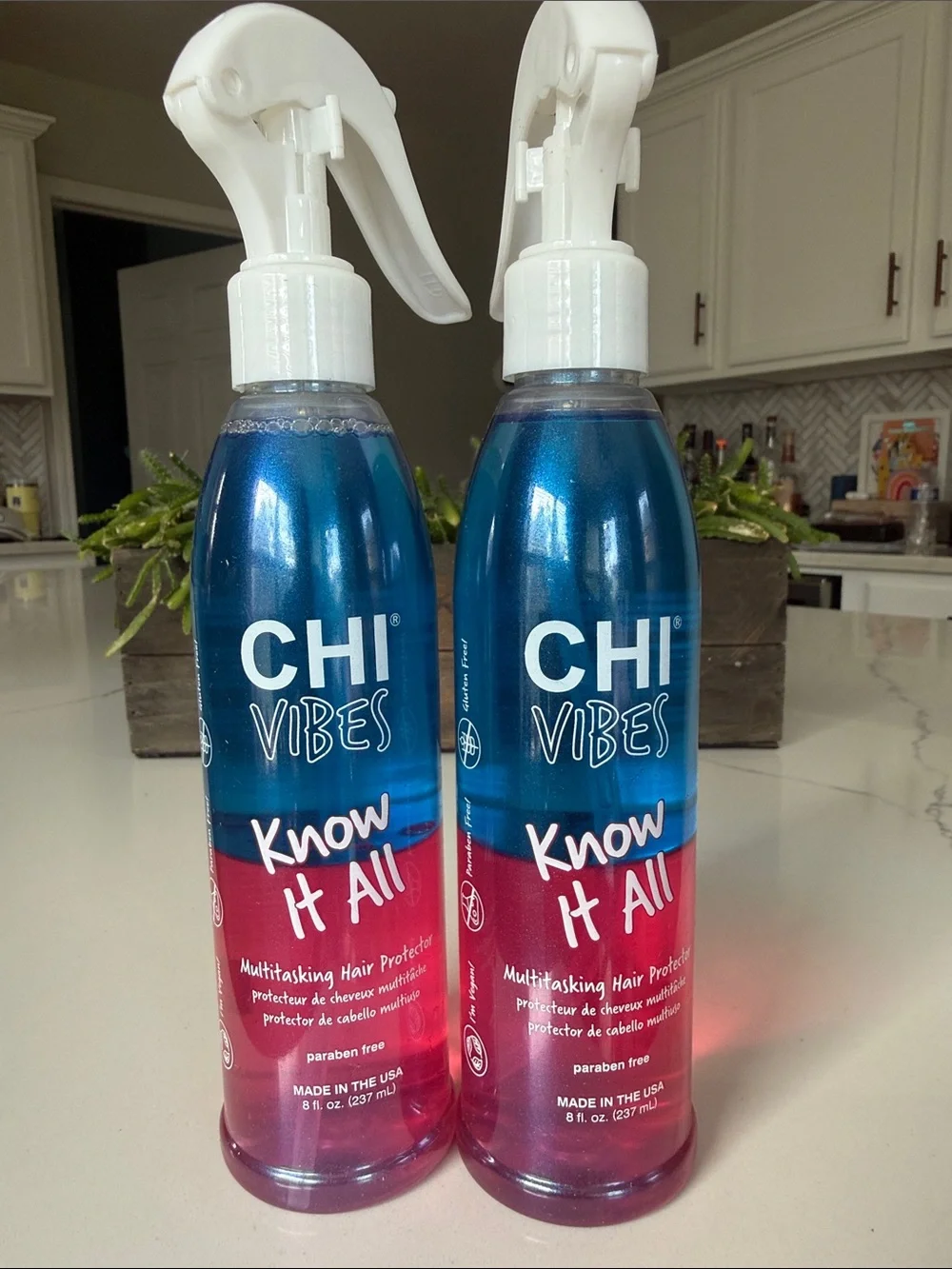 2-CHI Vibes Know It All Multitasking Hair Protector Spray - Blue/Pink